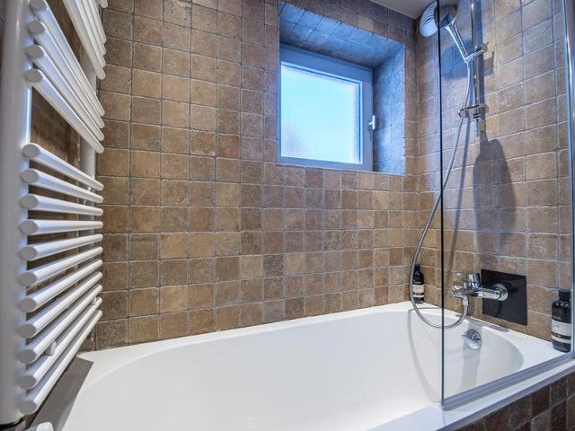 Stunning New Apartment in Courchevel 1850, Center, Near Slopes, Sleeps 4 FR-1-575-160 - Courchevel 1850