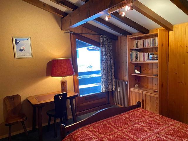 Modest 2BR Apartment Near Ski Slopes with Balcony, Parking, and WiFi FR-1-459-201 - La Clusaz