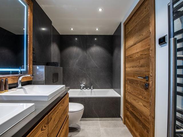 Luxurious Ski-in/Ski-out Apartment with Jacuzzi and Private Hammam FR-1-613-84 - Méribel Les Allues 1200
