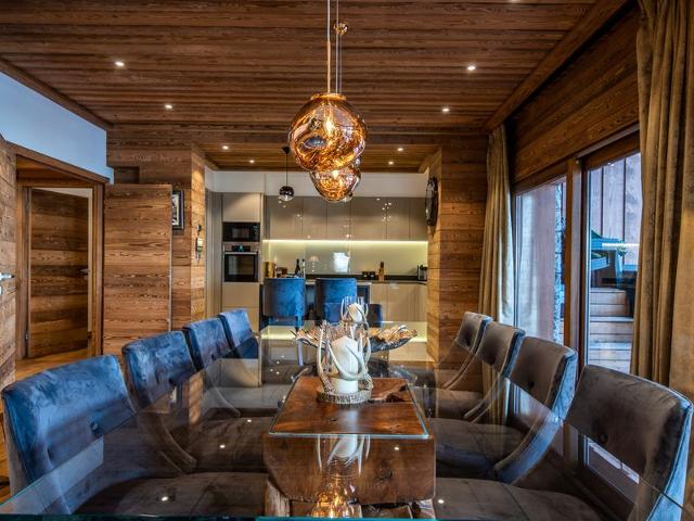 Luxurious Ski-in/Ski-out Apartment with Jacuzzi and Private Hammam FR-1-613-84 - Méribel Les Allues 1200
