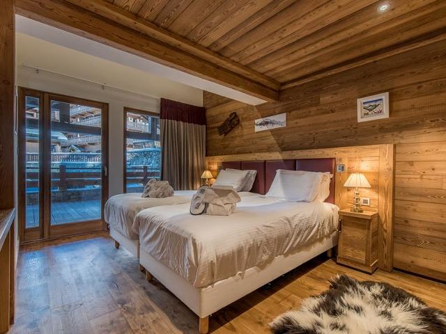 Luxurious Ski-in/Ski-out Apartment with Jacuzzi and Private Hammam FR-1-613-84 - Méribel Les Allues 1200