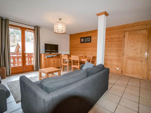 Spacious Apt for 6 in Morzine - Ski Access, Sauna, Parking, Balcony FR-1-684-61 - Morzine
