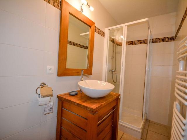 Spacious Apt for 6 in Morzine - Ski Access, Sauna, Parking, Balcony FR-1-684-61 - Morzine