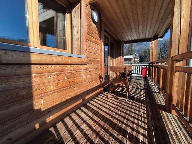 Bright 2-bedroom apartment, south terrace, parking, WiFi FR-1-624-128 - Samoëns