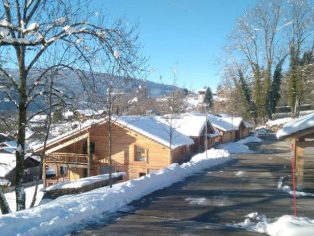 Bright 2-bedroom apartment, south terrace, parking, WiFi FR-1-624-128 - Samoëns