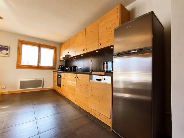 Bright 2-bedroom apartment, south terrace, parking, WiFi FR-1-624-128 - Samoëns