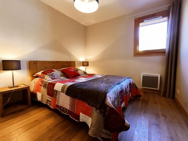 Bright 2-bedroom apartment, south terrace, parking, WiFi FR-1-624-128 - Samoëns