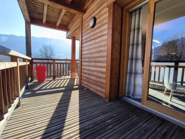 Bright 2-bedroom apartment, south terrace, parking, WiFi FR-1-624-128 - Samoëns