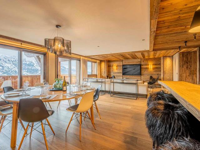 Luxury Duplex Apartment, Ski-In/Ski-Out, 5 Bedrooms, Sleeps 10, Near ESF and Méribus FR-1-613-93 - Méribel Les Allues 1200