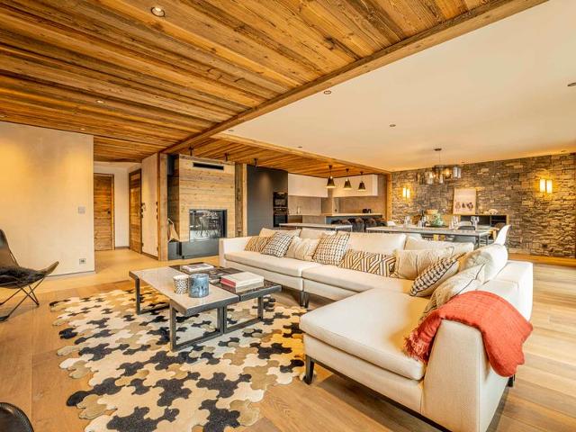 Luxury Duplex Apartment, Ski-In/Ski-Out, 5 Bedrooms, Sleeps 10, Near ESF and Méribus FR-1-613-93 - Méribel Les Allues 1200