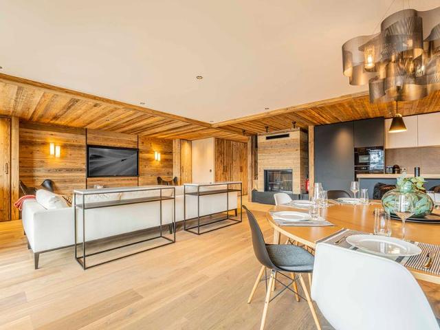 Luxury Duplex Apartment, Ski-In/Ski-Out, 5 Bedrooms, Sleeps 10, Near ESF and Méribus FR-1-613-93 - Méribel Les Allues 1200