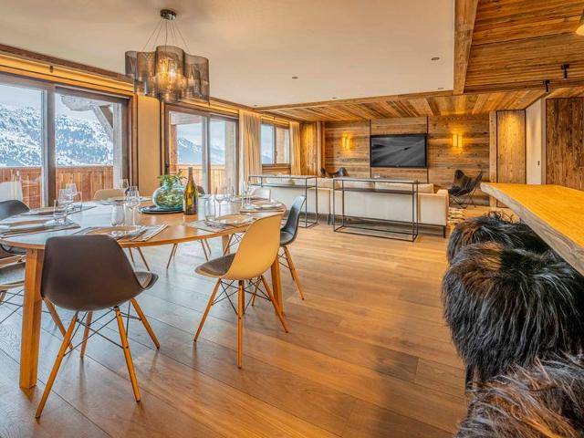 Luxury Duplex Apartment, Ski-In/Ski-Out, 5 Bedrooms, Sleeps 10, Near ESF and Méribus FR-1-613-93 - Méribel Les Allues 1200