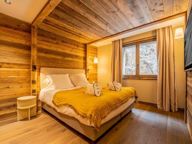 Luxury Duplex Apartment, Ski-In/Ski-Out, 5 Bedrooms, Sleeps 10, Near ESF and Méribus FR-1-613-93 - Méribel Les Allues 1200