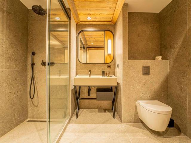 Luxury Duplex Apartment, Ski-In/Ski-Out, 5 Bedrooms, Sleeps 10, Near ESF and Méribus FR-1-613-93 - Méribel Les Allues 1200