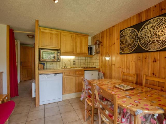 Cozy Apartment Near Lac Bleu - Sleeps 4, Terrace, and Ski Access FR-1-642-69