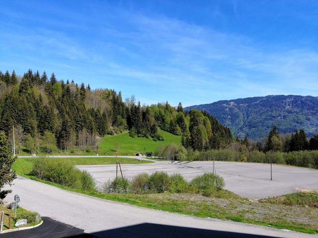 2-Bedroom Apartment for 6 in Les Jardins Alpins, Morillon 1100, Near Ski Lifts FR-1-412-84 - Morillon Village
