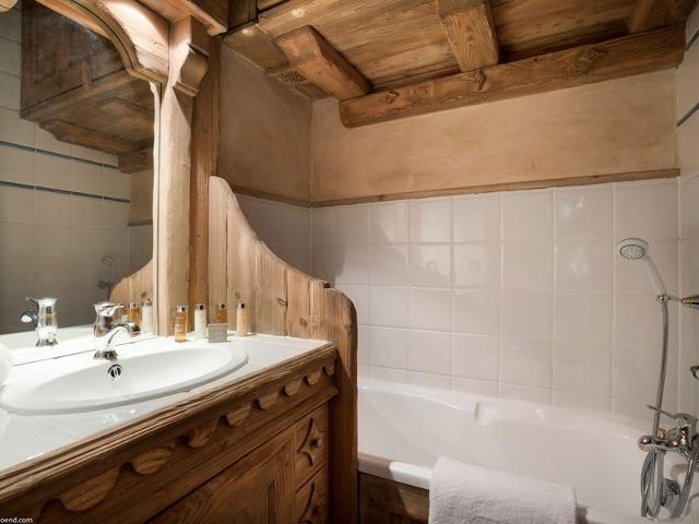 Luxury apartment in Courchevel 1850 with fireplace and ski-in/ski-out access FR-1-575-2 - Courchevel 1850