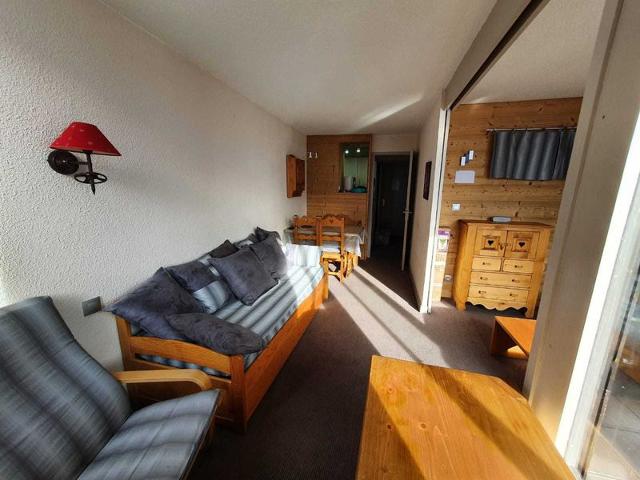 Renovated 2-Room Apartment in Central Location at the Foot of the Slopes FR-1-574-5 - Les Menuires Croisette