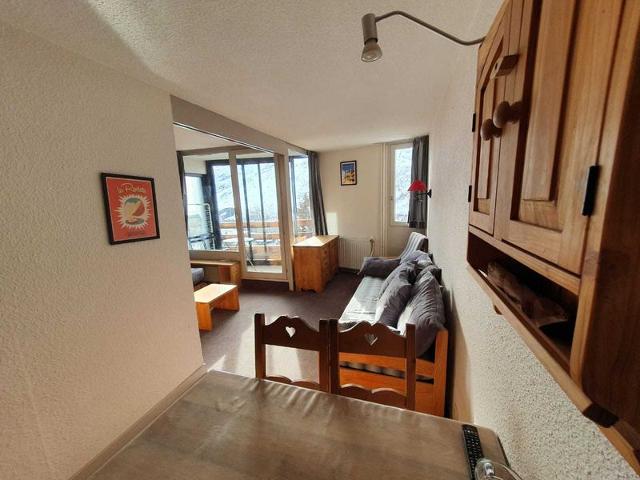 Renovated 2-Room Apartment in Central Location at the Foot of the Slopes FR-1-574-5 - Les Menuires Croisette