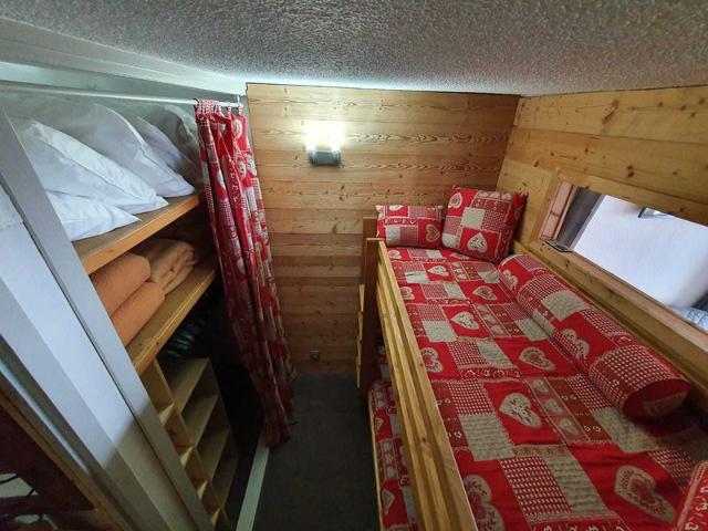 Renovated 2-Room Apartment in Central Location at the Foot of the Slopes FR-1-574-5 - Les Menuires Croisette