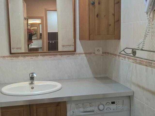 Renovated 2-Room Apartment in Central Location at the Foot of the Slopes FR-1-574-5 - Les Menuires Croisette