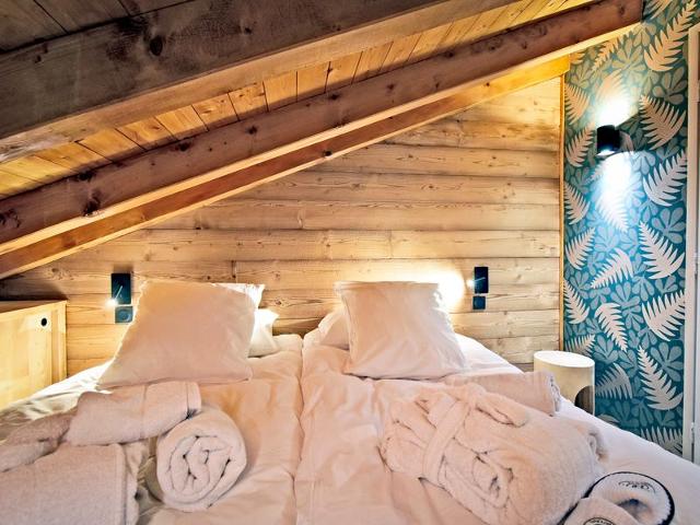 Family chalet for 12 with jacuzzi and ski-in/ski-out FR-1-613B-40 - Les Menuires Bruyères