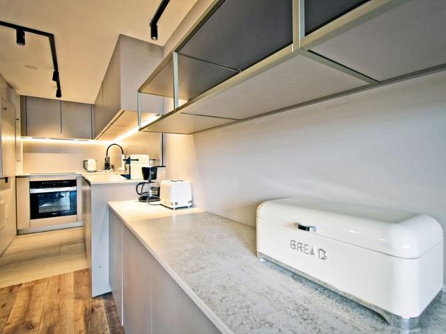 Family chalet for 12 with jacuzzi and ski-in/ski-out FR-1-613B-40 - Les Menuires Bruyères