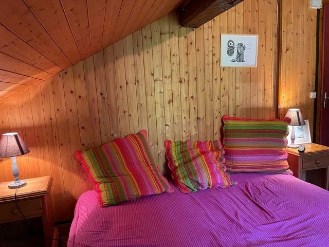 Charming Chalet with Garden and Fireplace Near Vercland Gondola in Samoëns FR-1-624-134 - Samoëns