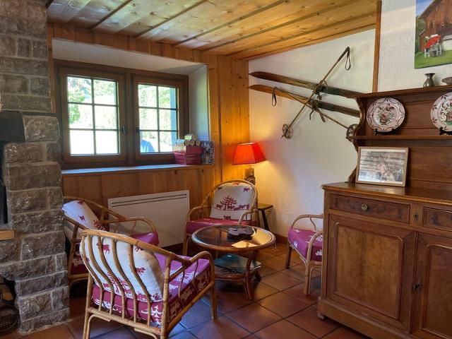 Charming Chalet with Garden and Fireplace Near Vercland Gondola in Samoëns FR-1-624-134 - Samoëns