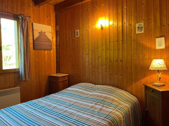 Charming Chalet with Garden and Fireplace Near Vercland Gondola in Samoëns FR-1-624-134 - Samoëns