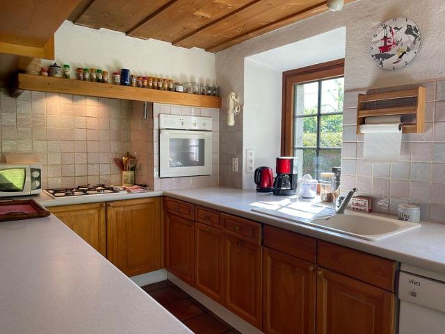 Charming Chalet with Garden and Fireplace Near Vercland Gondola in Samoëns FR-1-624-134 - Samoëns