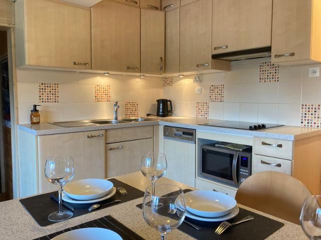 Central Apartment - 2 Bedrooms, 4/5 People, Ski-In/Ski-Out, Balconies, Fully Equipped Kitchen FR-1-634-88 - Avoriaz