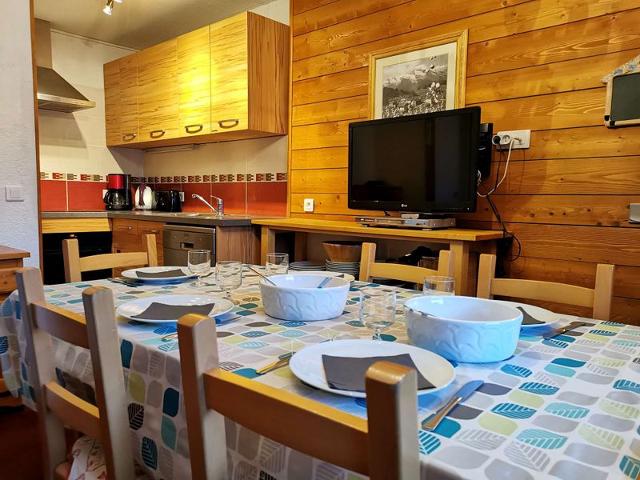 Appartment Lauziere Dessous LAUZDO37PEL