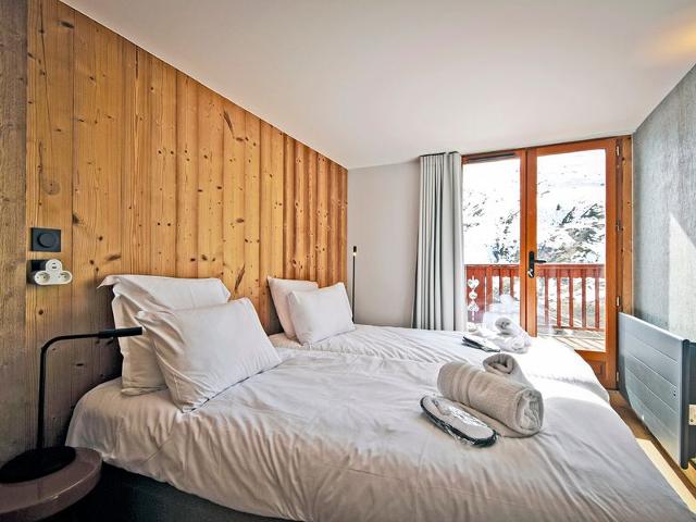 Renovated family chalet with jacuzzi, ski-in, ski room FR-1-613B-42 - Les Menuires Bruyères