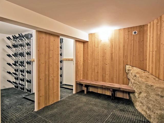 Renovated family chalet with jacuzzi, ski-in, ski room FR-1-613B-42 - Les Menuires Bruyères