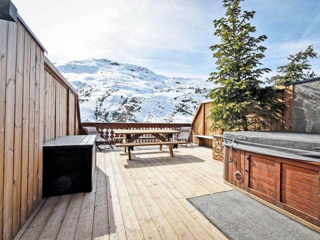 Renovated family chalet with jacuzzi, ski-in, ski room FR-1-613B-42 - Les Menuires Bruyères