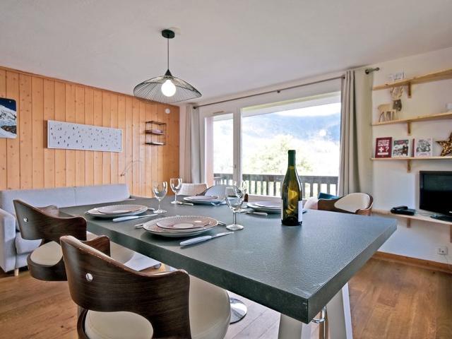 Family-Friendly Apartment, Close to Morel Chairlift, Free Shuttle, Balcony & WiFi FR-1-613-96 - Méribel Altiport 1700