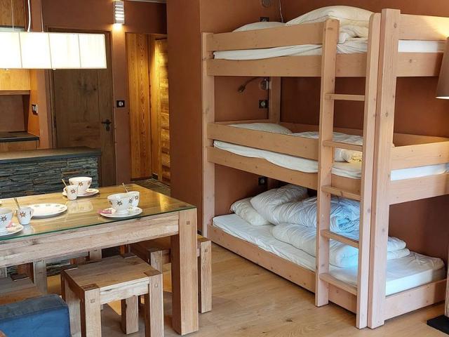 Charming Renovated Studio for 4 with Ski-In/Ski-Out Access in Morzine FR-1-759-42 - Avoriaz