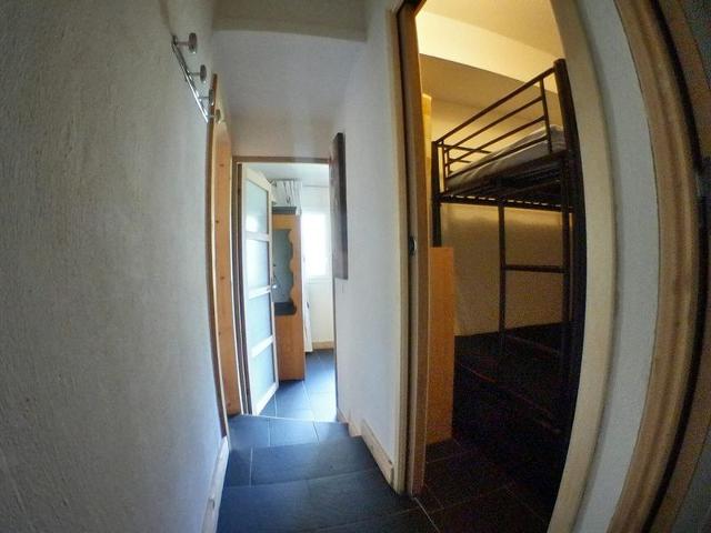 Modern apartment center Avoriaz, 2 bedrooms, balcony, ski-in/ski-out FR-1-759-22 - Avoriaz