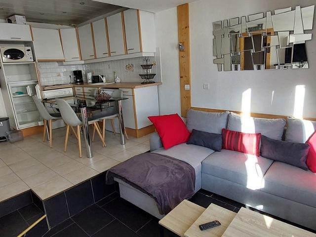 Modern apartment center Avoriaz, 2 bedrooms, balcony, ski-in/ski-out FR-1-759-22 - Avoriaz