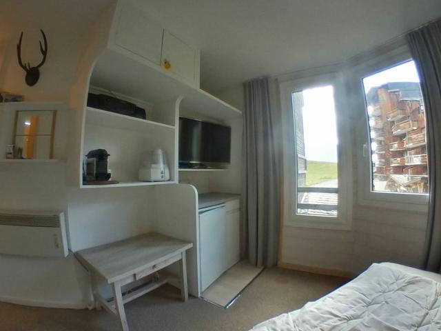 Stunning Apartment for 7, Ski-in/Ski-out, Sunny Balcony, Morzine FR-1-759-16 - Avoriaz