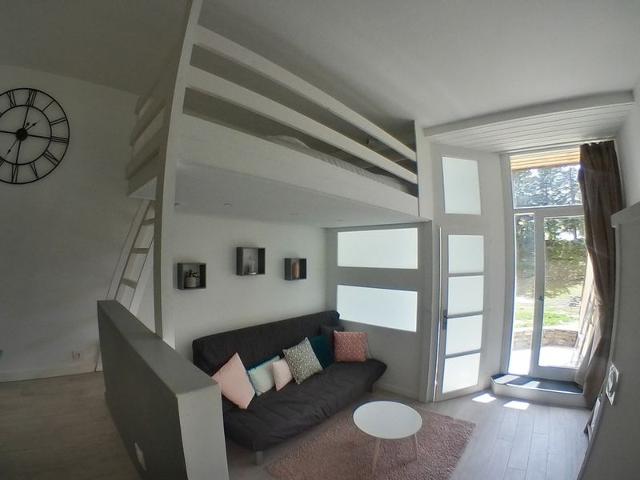 Beautiful Renovated Studio for 4 in Quiet Area, Ski-in/Ski-out Access FR-1-759-20 - Avoriaz