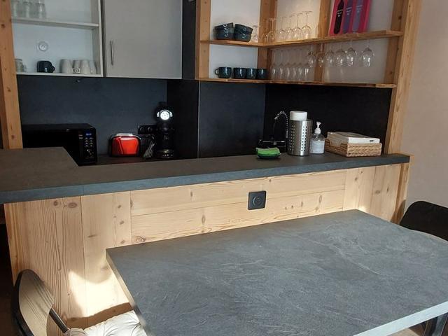 Apartment for 4 on Promenade des Ardoisières, Ski-in/Ski-out Access FR-1-759-10 - Avoriaz