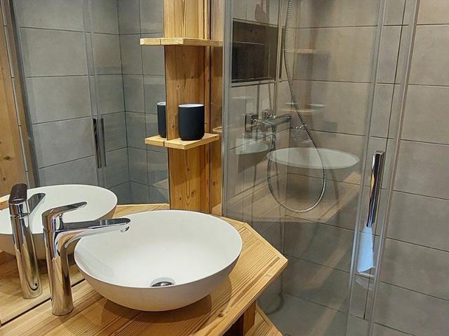 Apartment for 4 on Promenade des Ardoisières, Ski-in/Ski-out Access FR-1-759-10 - Avoriaz