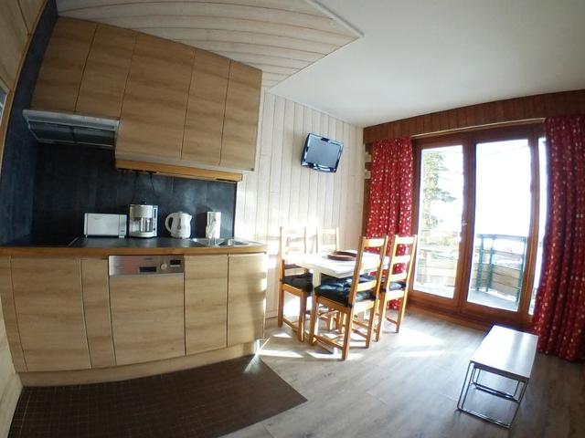 Pleasant apartment for 4 people, at the foot of the slopes, south-facing balcony, ESF nearby FR-1-759-26 - Avoriaz
