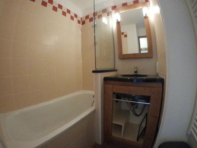 Charming 2BR Cabin for 6 with Wifi in Avoriaz, ski-in/ski-out FR-1-759-25 - Avoriaz
