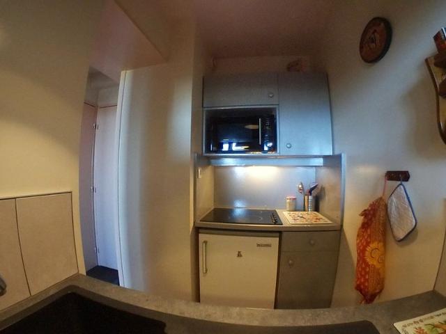 Cosy 2-Room Apartment for 4 with Balcony, Ski-in/Ski-out Access, Near Ski School and Shops FR-1-759-36 - Avoriaz