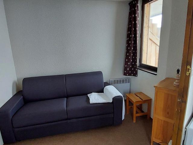 Central Apartment for 4, Ski-in/Ski-out, Balcony, Near Shops & ESF, Morzine FR-1-759-35 - Avoriaz