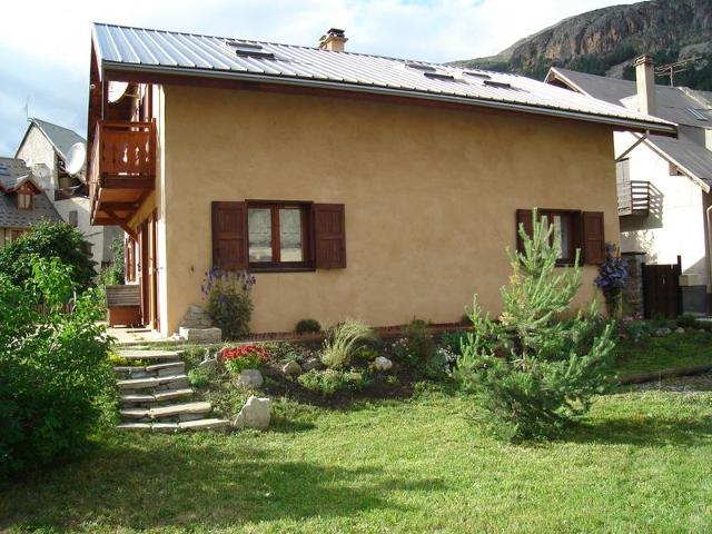 Spacious chalet 8 pers, 3 bedrooms, fireplace, Wi-Fi, BBQ FR-1-762-1 - Serre Chevalier 1500 - Monêtier Les Bains