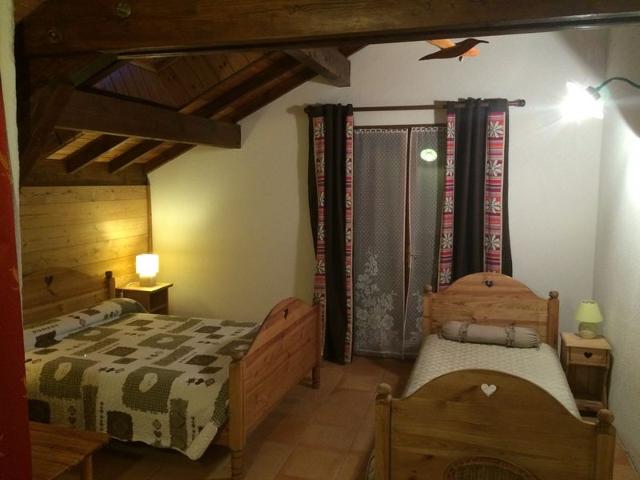Spacious chalet 8 pers, 3 bedrooms, fireplace, Wi-Fi, BBQ FR-1-762-1 - Serre Chevalier 1500 - Monêtier Les Bains